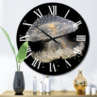 Jelly Fish On Black - horloge murale nautique et côtière