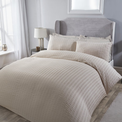 Lederer Polyester Solid Colour Duvet Cover Set with Pillowcases Included