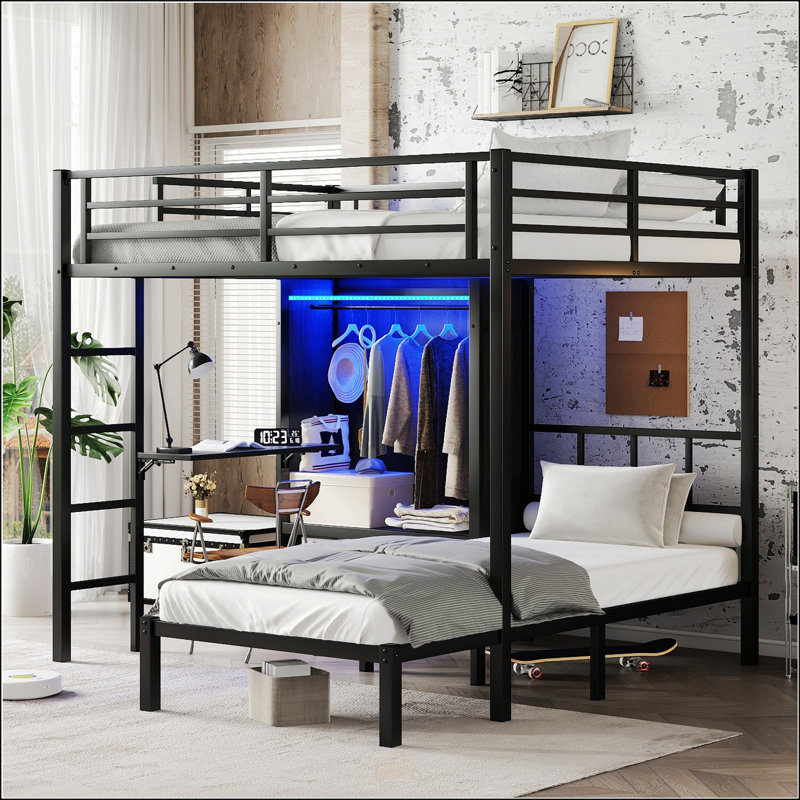 Lit superposé double au-dessus de simple avec bureau pliant