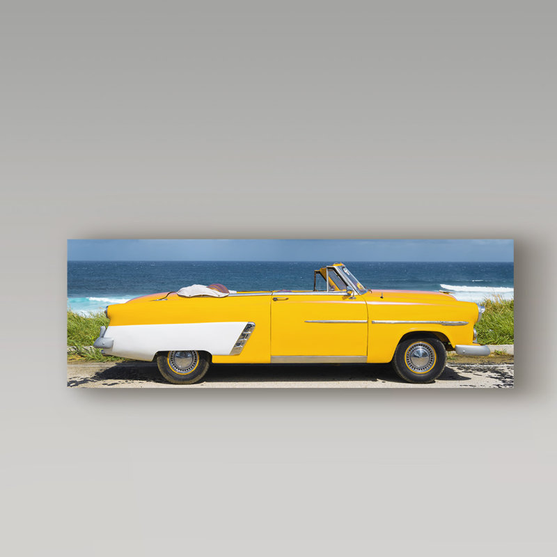 «Yellow Cabriolet Car» de Cosey, reproduction de photo sur toile tendue, H 6 po x l 19 po