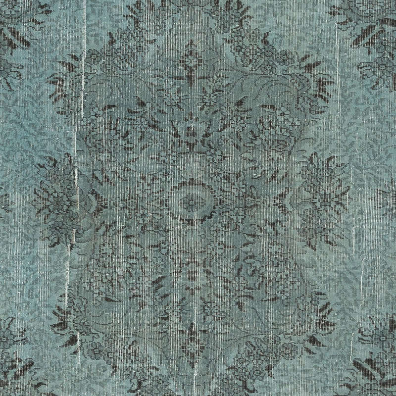 Tapis turc contemporain noué à la main de 6,6 x 10 pi ré-teint en bleu clair
