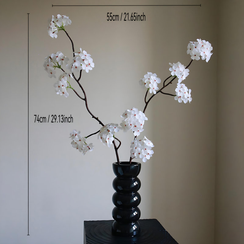 Ornements de fleurs simulées