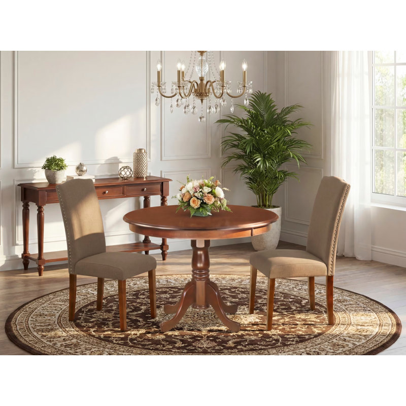 Ensemble de coin-repas 3 pièces pour petits espaces comprenant une table de salle à manger ronde avec piédestal et 2 chaises Parsons en tissu de café noir foncé, acajou