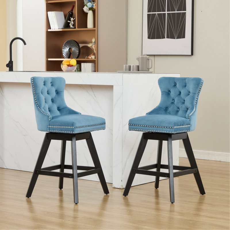 Ensemble de 2 tabourets pivotants avec décoration capitonnée à boutons et pieds en bois, chaises de bar avec garniture cloutée