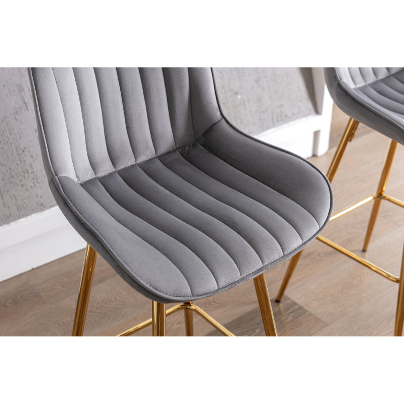 De 2 tabourets de bar, 26 pouces, tabouret de comptoir en velours gris avec repose-pieds et pieds dorés, rembourrage en mousse, chaises à la mode, tissu, repose-pieds, chaise à pieds, motif simple