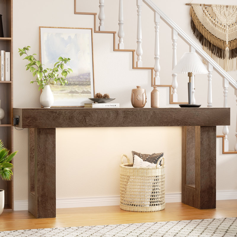 Console Farmhouse avec prises de courant et capteur de lumière, H 33,5 po x l 63 po x P 13,8 po, Brun