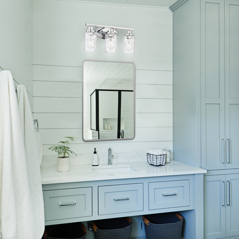 Applique murale pour salle de bain 3 lumières Eastin Home Builder Essentials Heritage Collection 18 po avec douilles E26 (lampes vendues séparément) et verre martelé en chrome