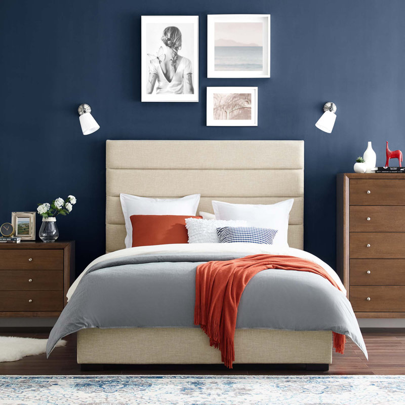 Très grand lit plateforme tapissier Genevieve, Beige