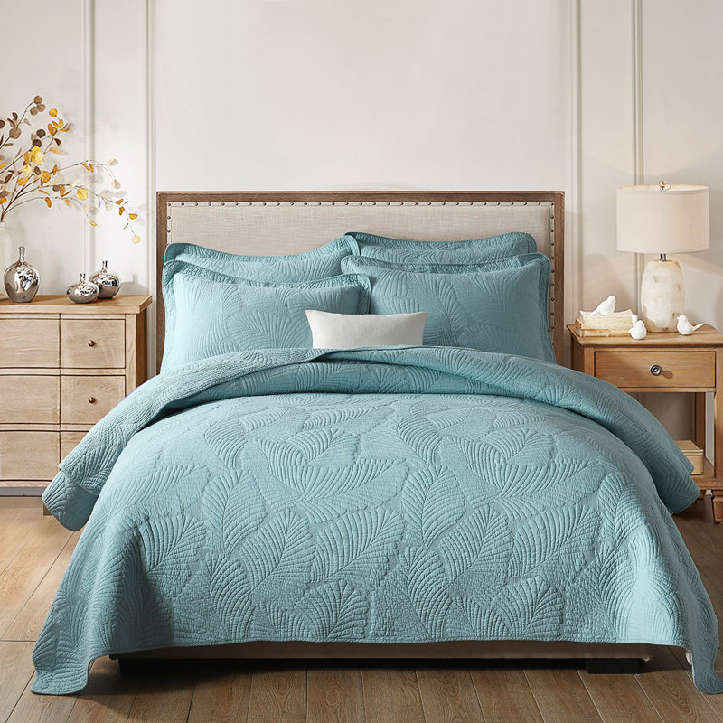 Embroidered 2-Piece Cotton Reversible Quilt Set