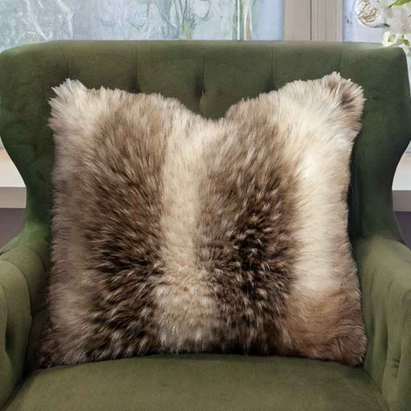 Ensemble de coussins décoratifs en fausse fourrure Thomas Collection®, Carré 20 po