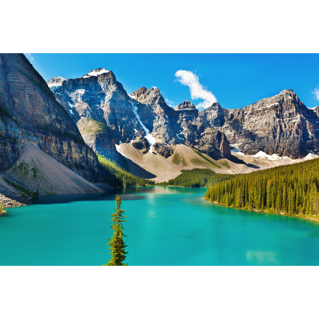 Morgendliche Seemoräne im Banff National Park von YinYang - Drucken