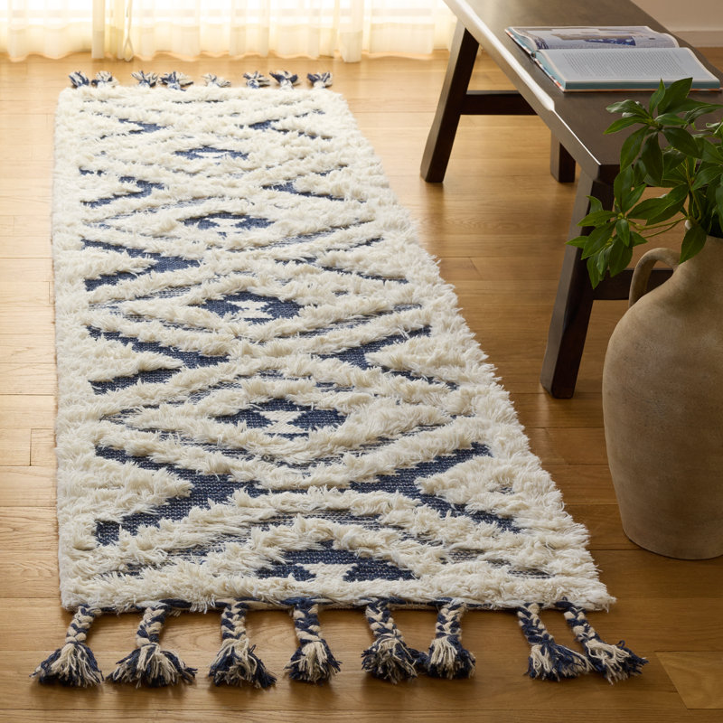 Southall Natura Hand Woven Wool Southwestern Rug, Runner 2'3" x 8'
