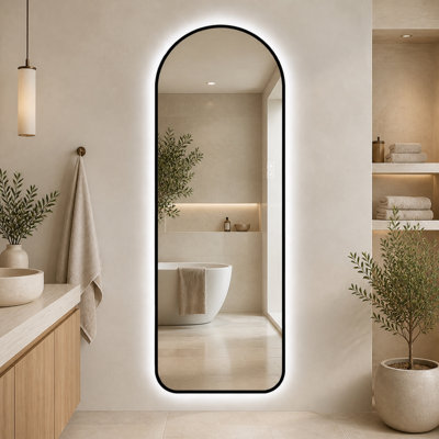 Miroir arqué 65 po x 24 po à DEL pleine longueur avec cadre en aluminium noir, trois températures de couleur et gradation continue