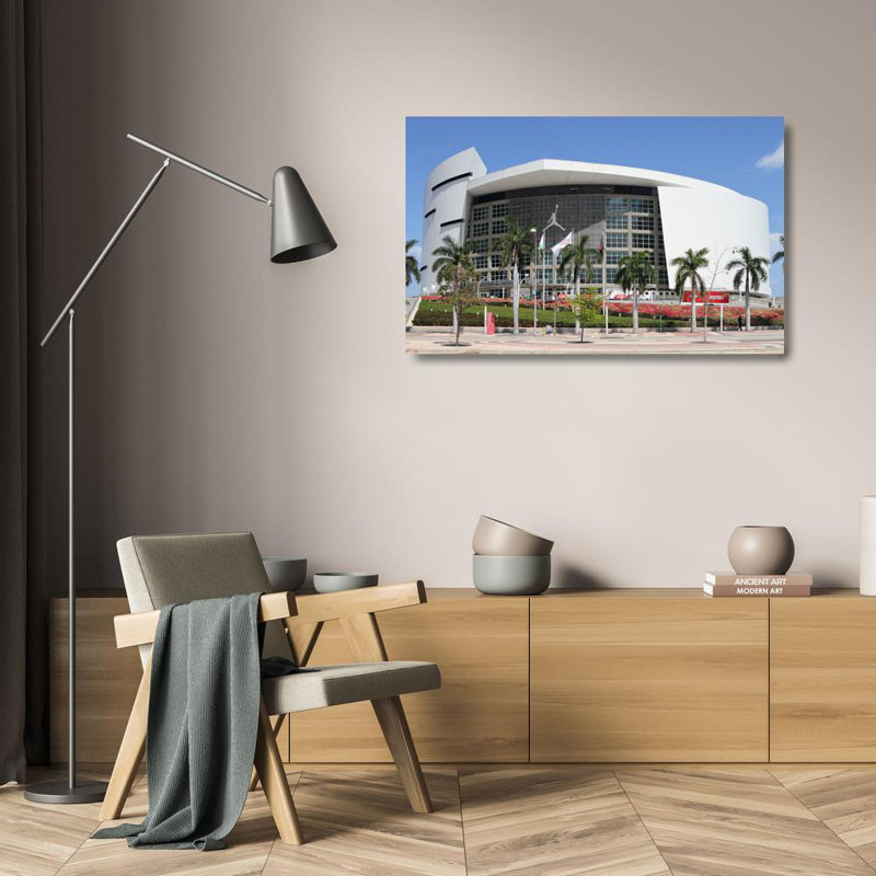 American American Arena, H 15 po x l 24 po