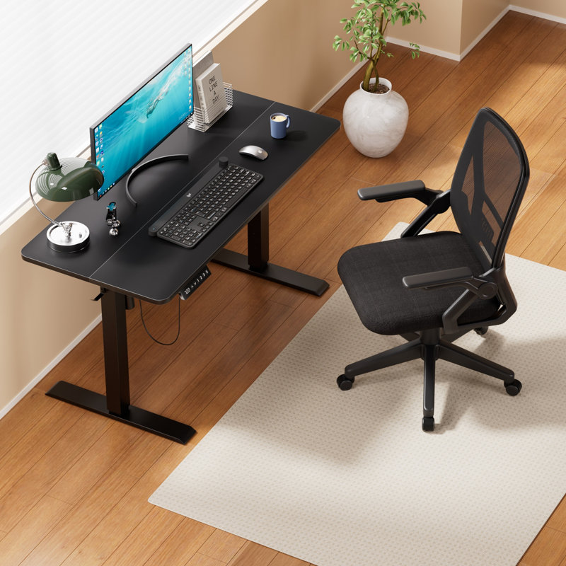 Bureau électrique debout avec ensemble de chaises de bureau ergonomiques, bureau assis-debout à hauteur réglable, poste de travail d'ordinateur de 47 pouces avec siège pivotant en filet, bureau à domicile et chaise combinée pour travailler, jouer, étudier
