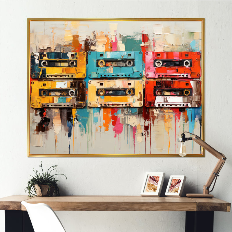 Popart Cassette Tapes Nostalgy I sur impression sur toile, H 24 po x l 32 po x P 1 po, Cadre flottant doré