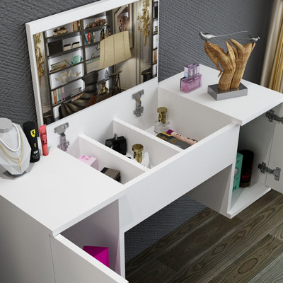 Carneatly Make up Table with Mirror by East Urban Home