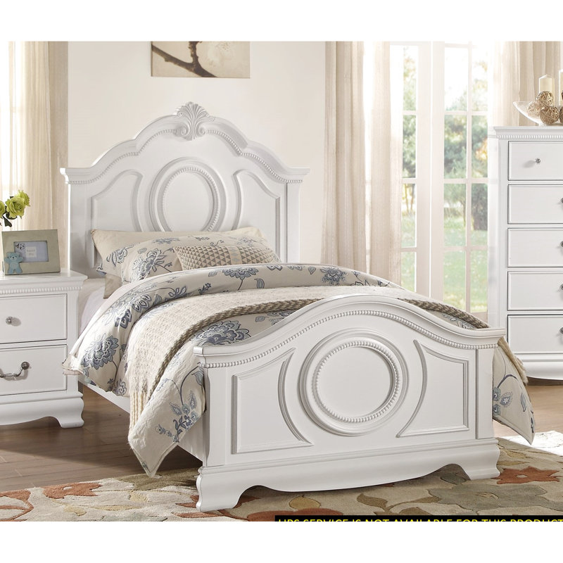 Lit simple classique blanc, fabrication traditionnelle en bois avec tête de lit, tête de lit en bois et rails