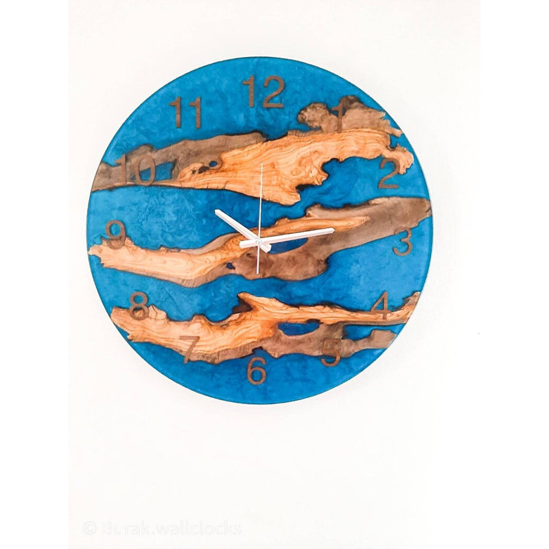 Horloge murale en bois, H 32 po x l 32 po x P 2 po