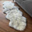 Tapis en peau de mouton novateur Laskett-1114741433