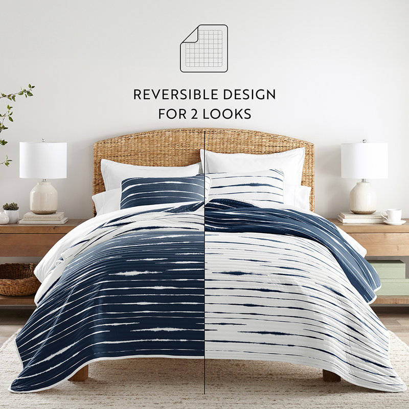 Becky Cameron Lightweight Coastal Reversible Quilt Set, King/Cal-King Quilt + 2 King Shams, Navy