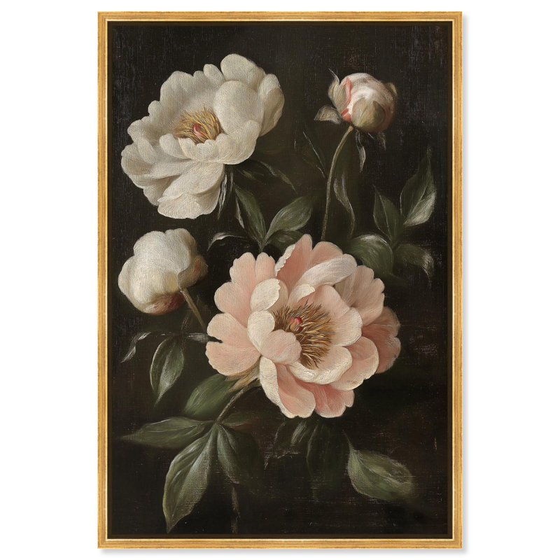 Pivoines blanches sur fond foncé II , Cadre doré, H 46 po x l 31 po