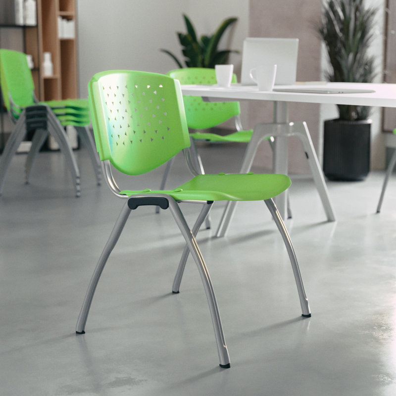 Chaises de vestibule empilables en plastique avec dossiers perforés Oliverson, Vert, 1