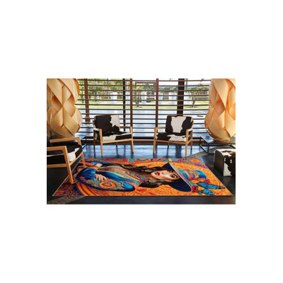 Machine Washable Decorative Woman Pattern Woven Base Rug