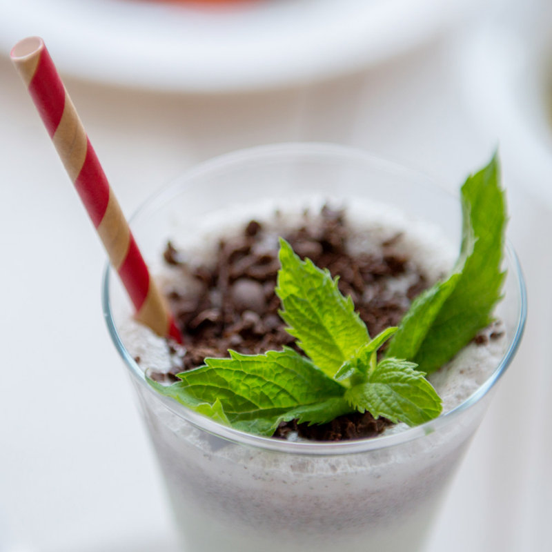 Paper Straws & Drink Accessories