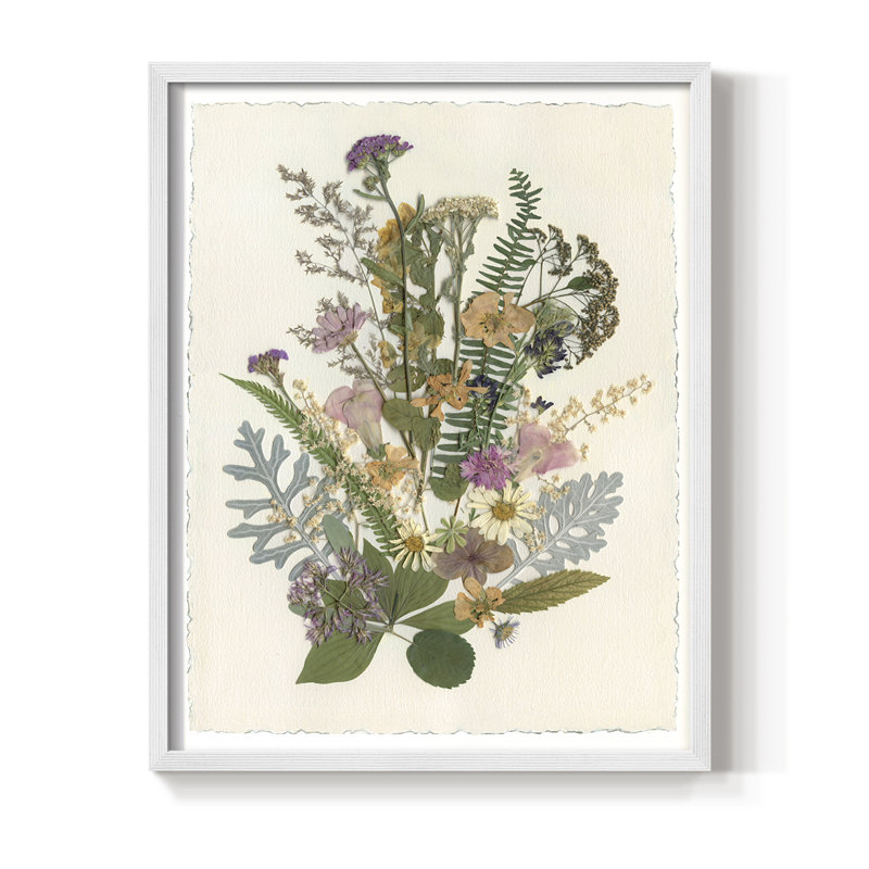 Organic Bouquet I, reproduction encadrée - bois massif, H 11 po x l 9 po, Blanc