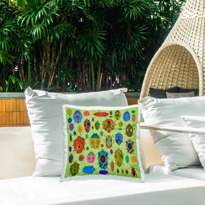 Coussin d'extérieur imprimé fleuri Bugs & Insects par Kay Widdowson