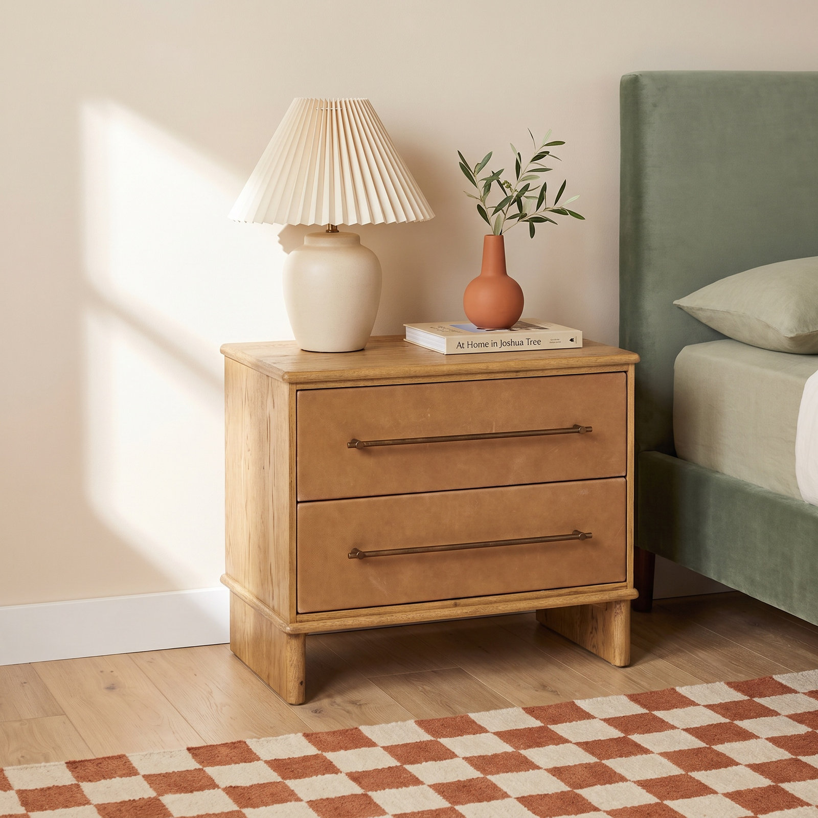 Nalia Oak Nightstand