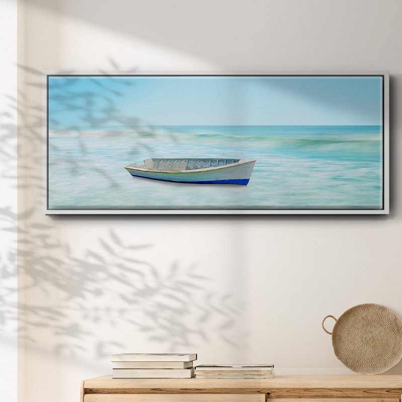 Bateau sur une plage I, H 8 po x l 20 po x P 1,5 po, Blanc