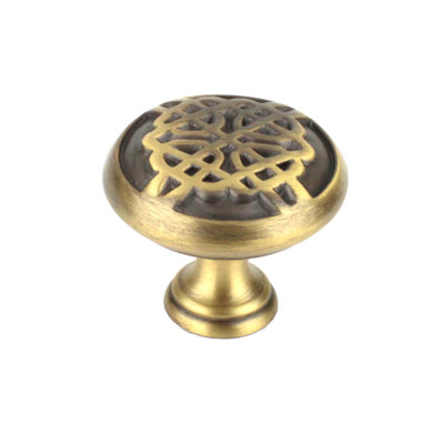 Handpainted Highlander 1 3/8" Diameter Round Knob