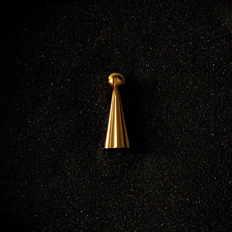 Bijou Laurel Collection Pendant Pull 2-7/16 Inch x 7/8 Inch, Brushed Golden Brass