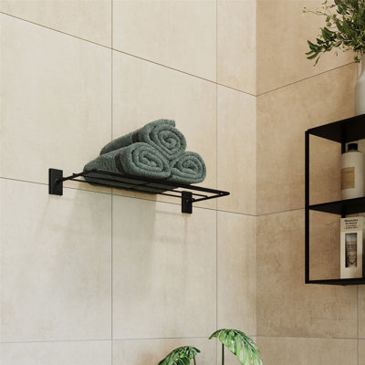 Alderwood Towel Stand