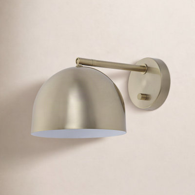 Single Light Armed Sconce