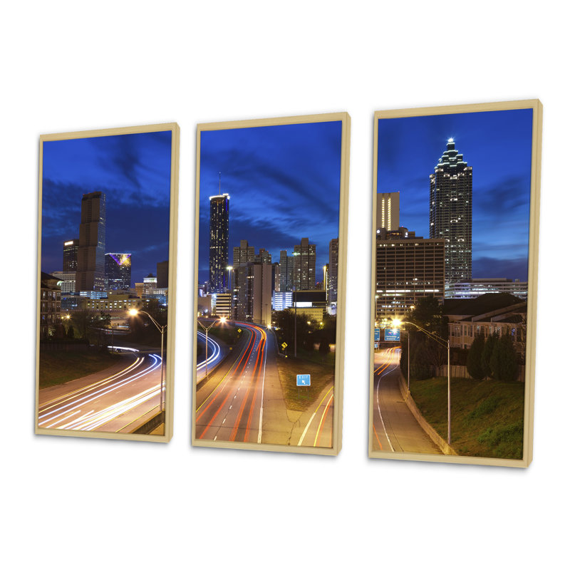 «Atlanta Skyline Twilight Blue Hour - Cityscape», ensemble de 3 toiles d'art encadrées, H 20 po x l 36 po x P 1 po