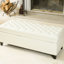 Cuir lisse avec surface, rangement pour coussins, couvertures, pieds teintés pratiques -
