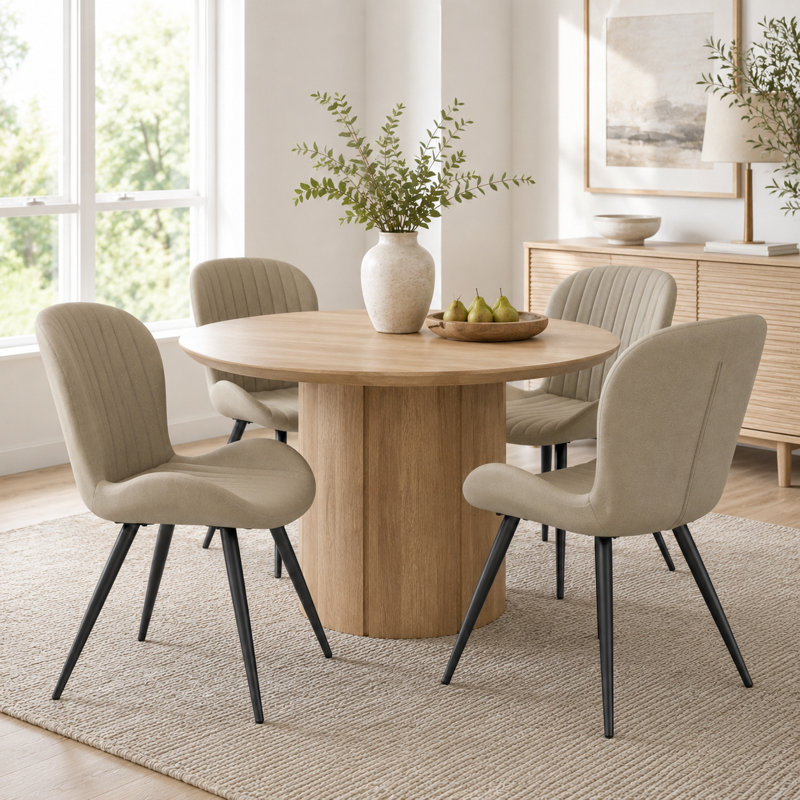 Chaise rembourrée avec pieds en métal, Beige