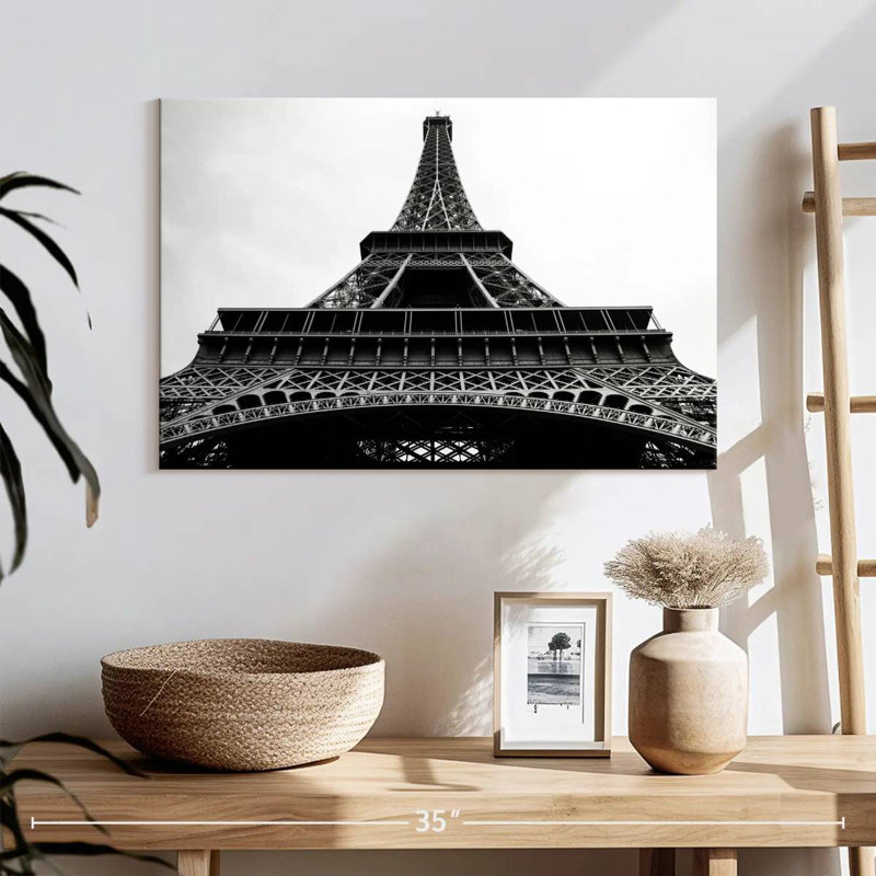 Eiffel Tower Lilie, 16" H x 24" W