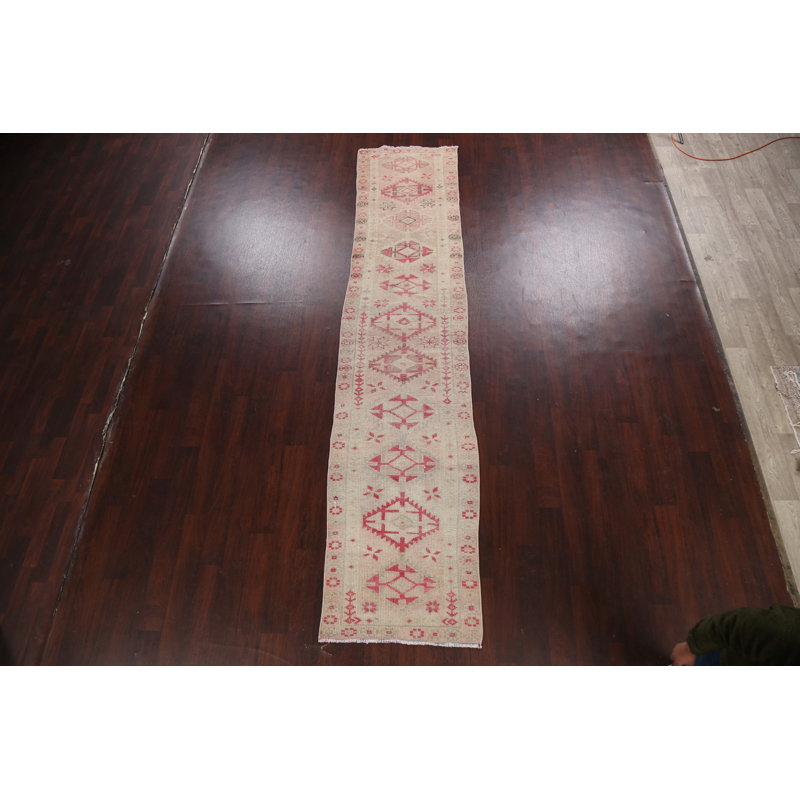 Wool Oriental and Geometric Indoor Rug