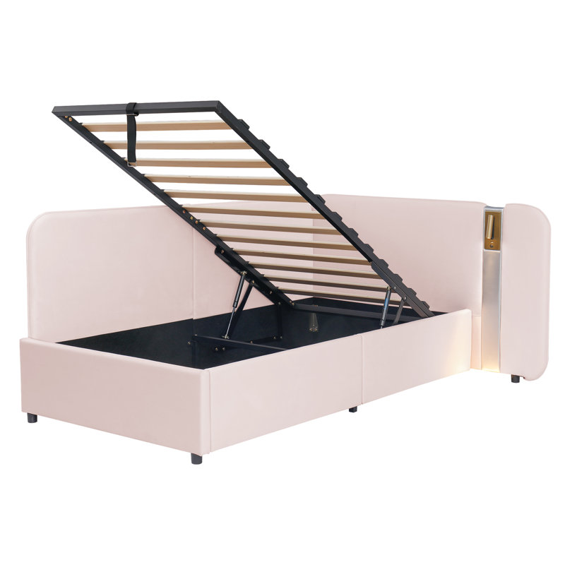 Metal Daybed, Pink
