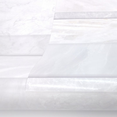 Shaunna Peel & Stick Brick Roll