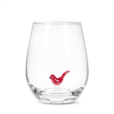 Cardinal à la base d'un verre à vin sans pied