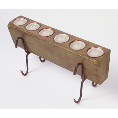 Candélabre en bois