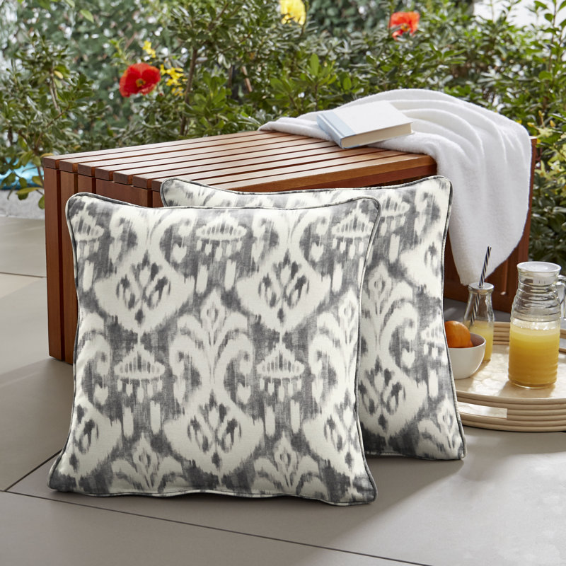 Ikat Reversible, 18" W x 18" D