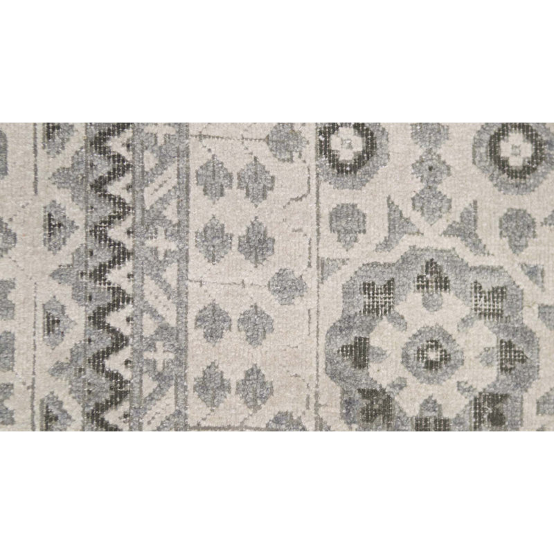 Tapis ivoire noué à la main de haute qualité