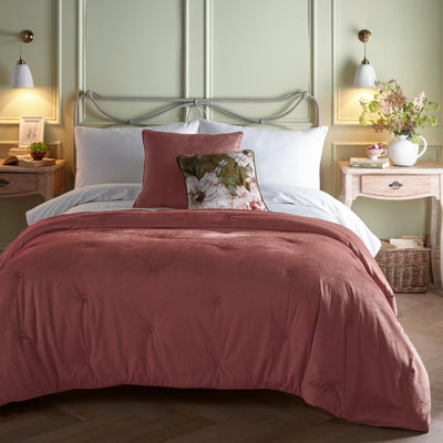 100% Polyester Plaid Bedspread