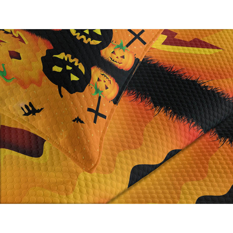 Ambesonne Halloween Bedspread Scary, King Bedspread + 2 Standard Shams